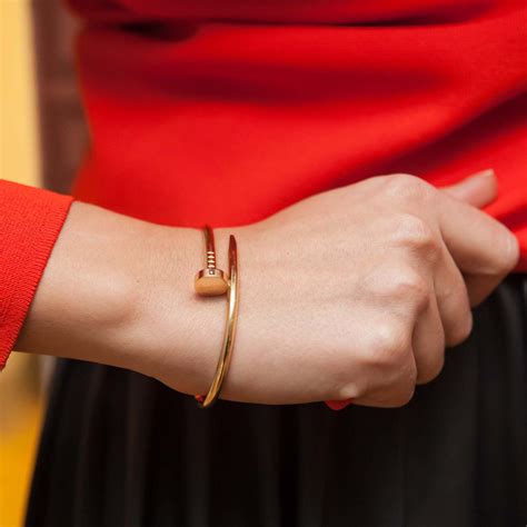 bracelet juste un clou cartier occasion|cartier nail bracelet original.